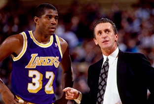 Pat Riley e Magic guidano i Lakers all'anello