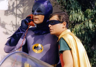 Batman e Robin al bat-telefono